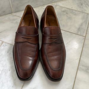 Magnanni Men’s Brown loafers. Good used condition. Size 7 1/2